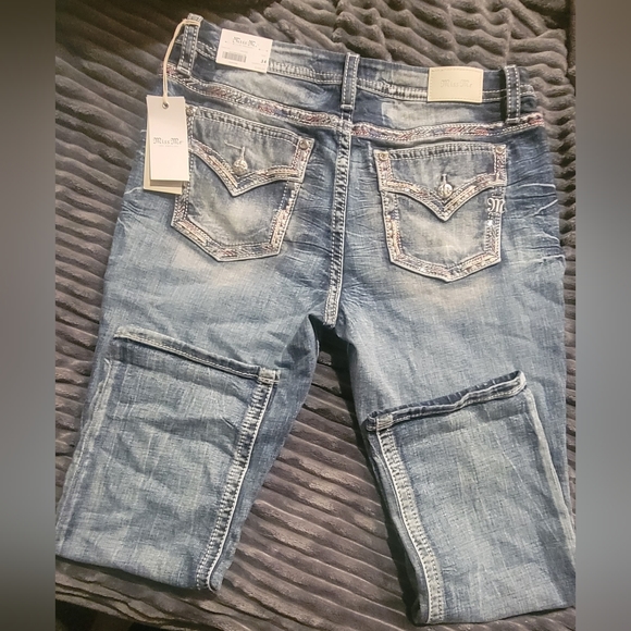 Jeans - Picture 2 of 4